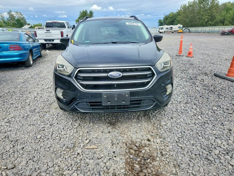 2017 FORD ESCAPE SE 5