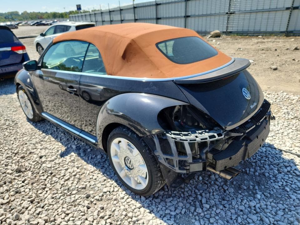 2019 VOLKSWAGEN BEETLE S 2