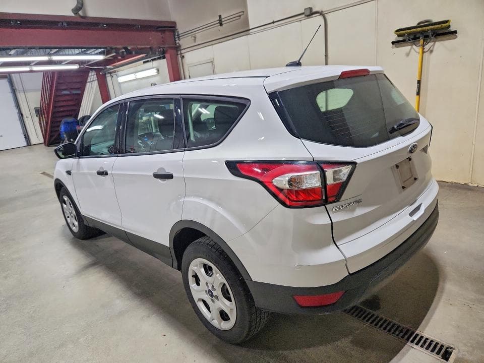 2018 FORD ESCAPE S 2