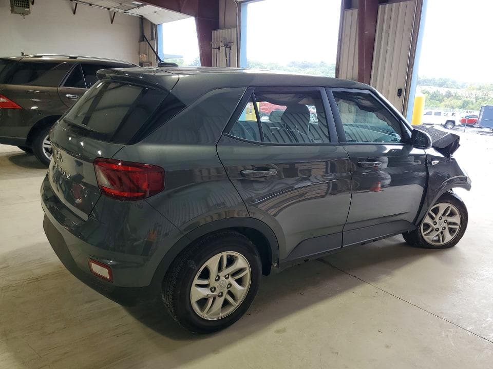 2026 HYUNDAI VENUE SE 3
