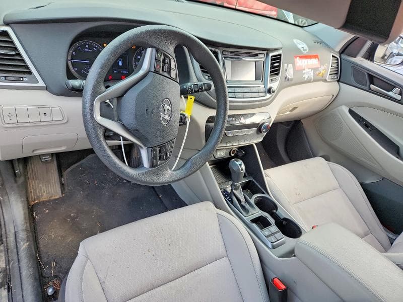2017 HYUNDAI TUCSON SE 8