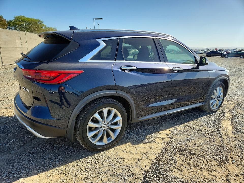 2019 INFINITI QX50 LUXE 3