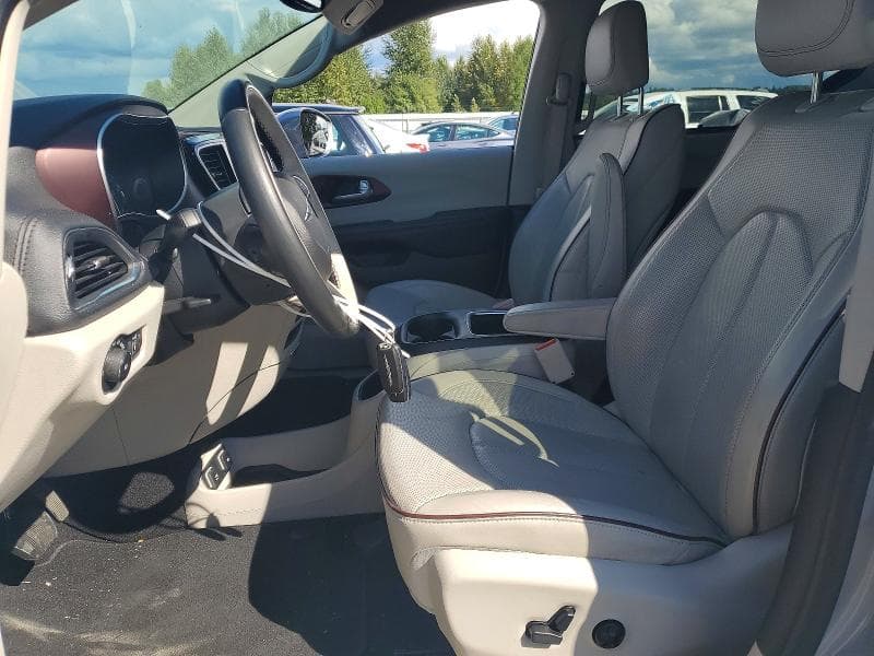 2017 CHRYSLER PACIFICA LIMITED 7