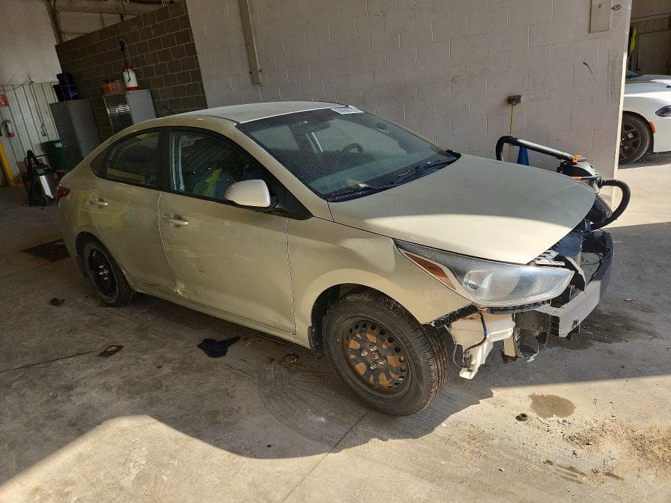 2020 HYUNDAI ACCENT SE 4