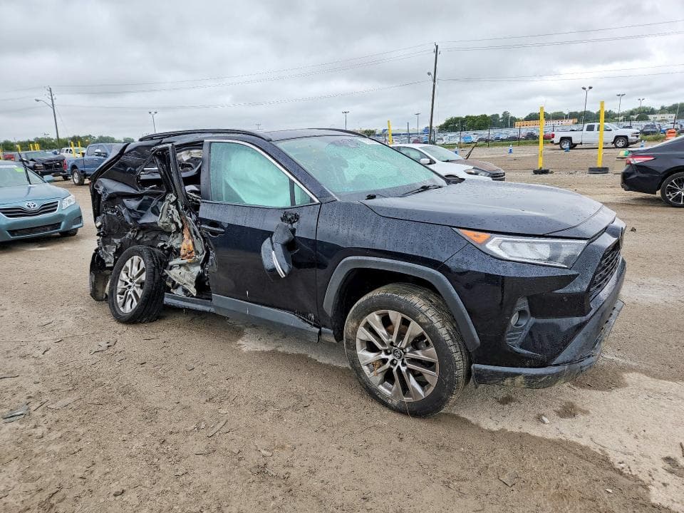 2019 TOYOTA RAV4 XLE PREMIUM 4