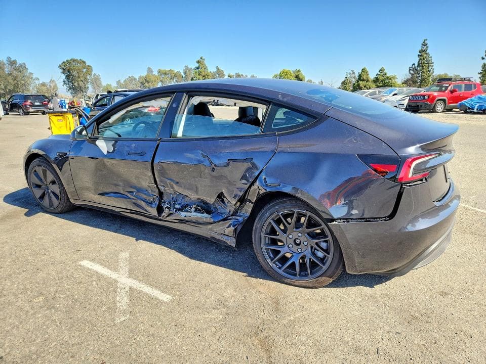 2025 TESLA MODEL 3 2