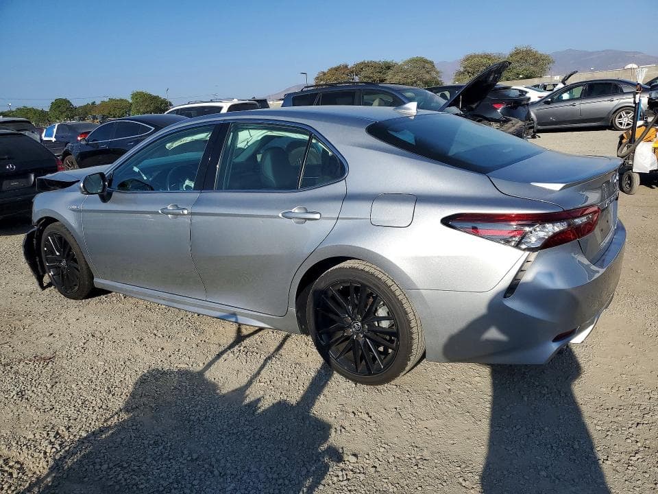 2021 TOYOTA CAMRY XSE 2