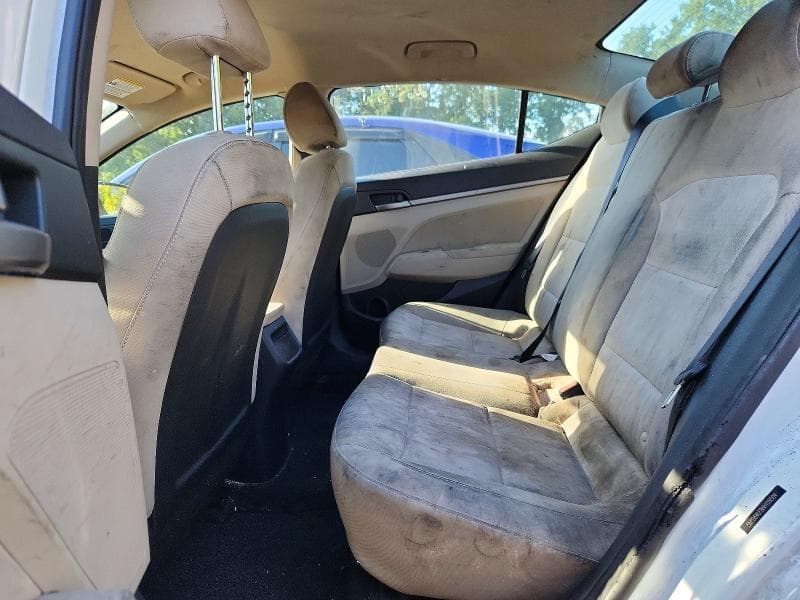 2017 HYUNDAI ELANTRA SE 10