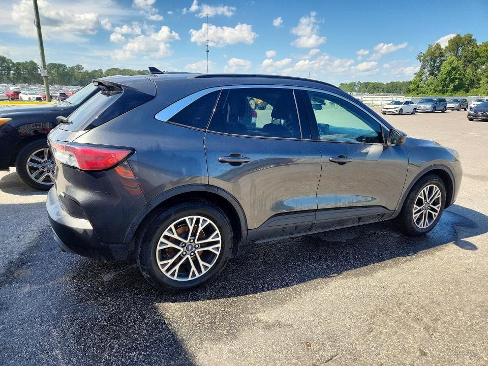 2020 FORD ESCAPE SEL 3