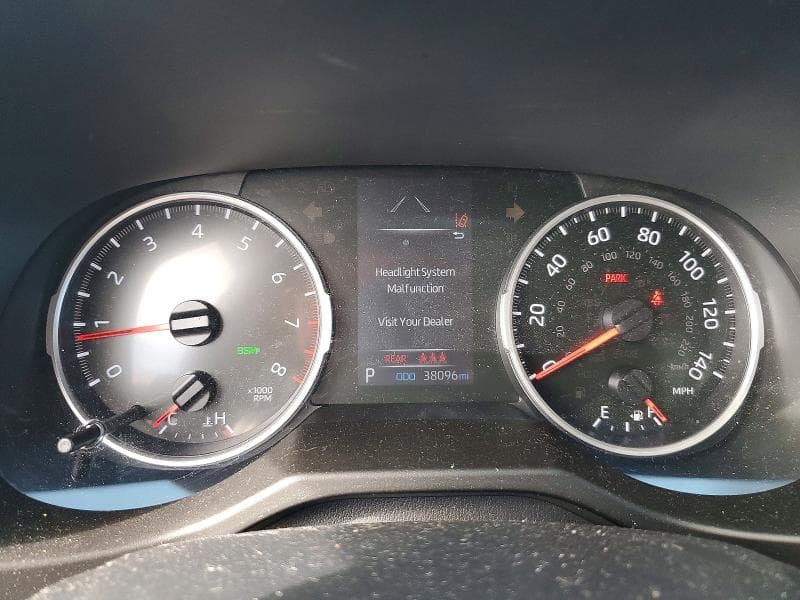 2019 TOYOTA RAV4 XLE 9