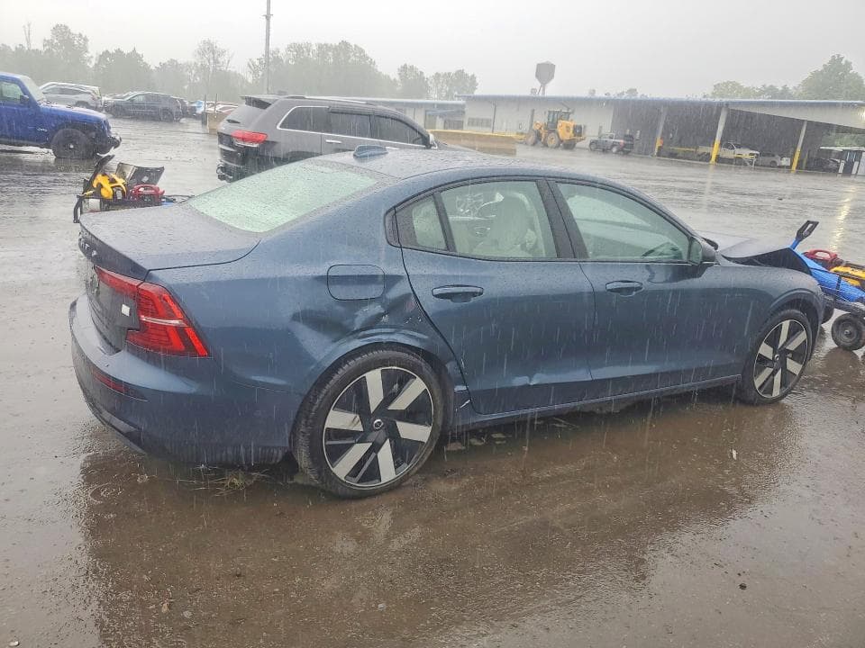 2024 VOLVO S60 PLUS 3