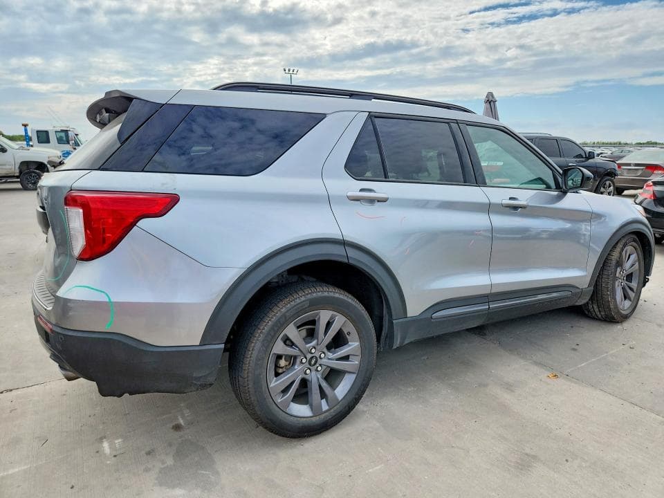 2023 FORD EXPLORER XLT 3
