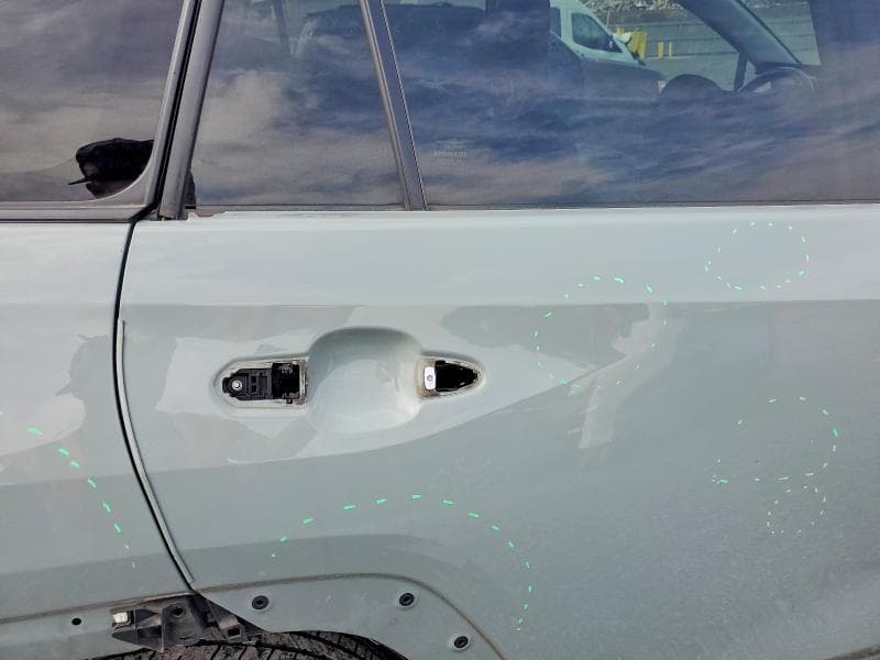 2020 TOYOTA RAV4 HYBRID XLE 11