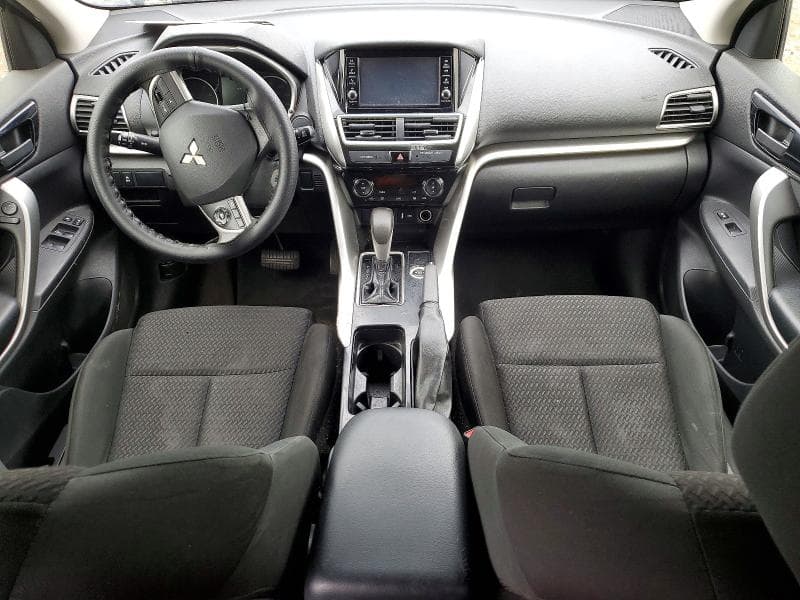 2020 MITSUBISHI ECLIPSE CROSS ES 8