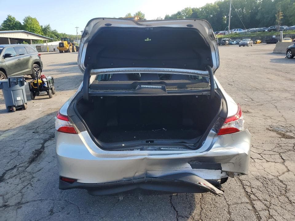 2019 TOYOTA CAMRY LE 6