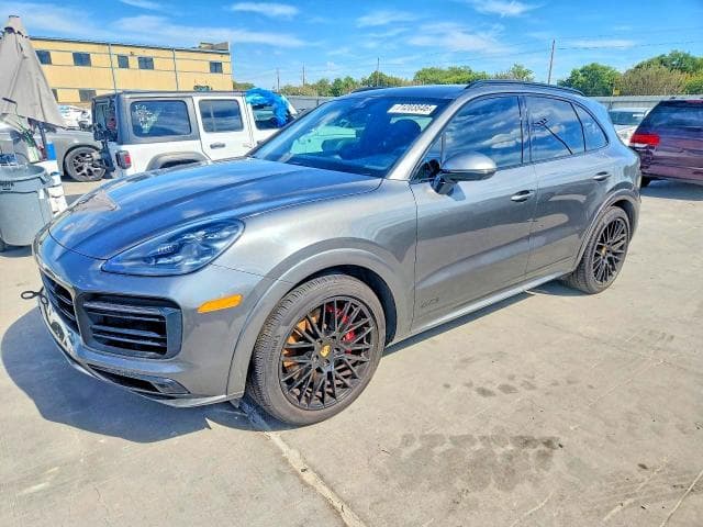 2021 PORSCHE CAYENNE GTS - 1