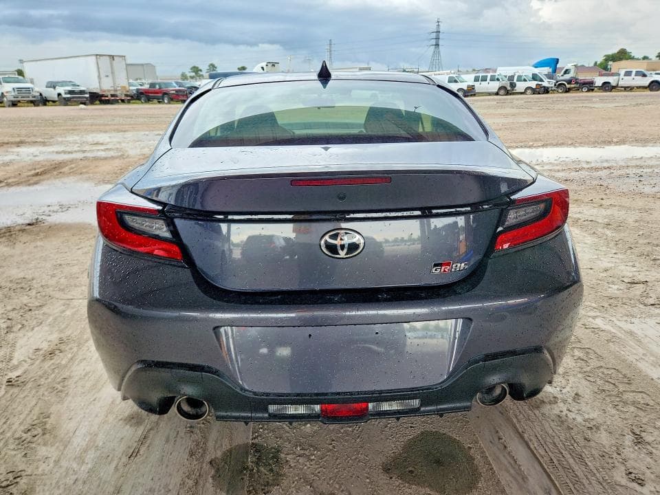 2024 TOYOTA GR86 BASE 6