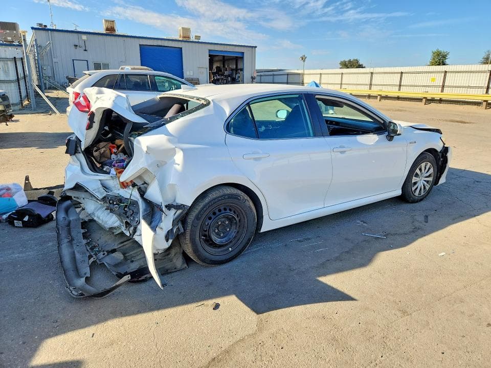 2020 TOYOTA CAMRY LE 3