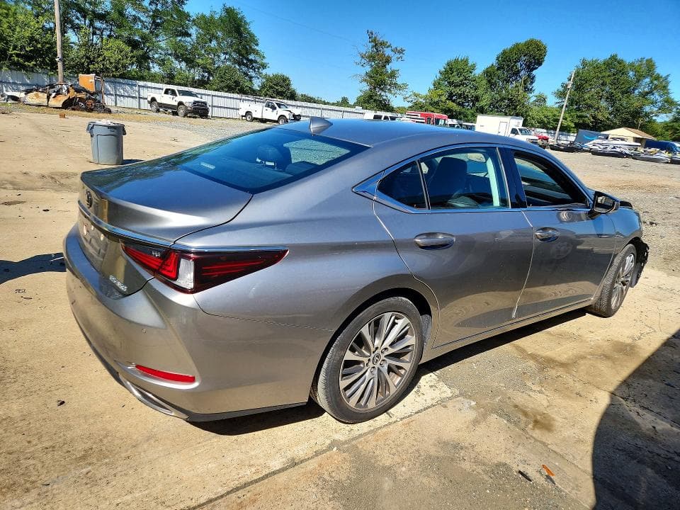 2020 LEXUS ES 350 3