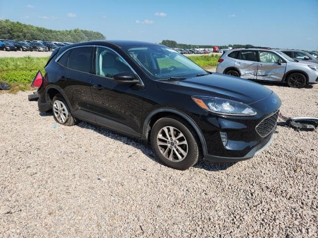 2021 FORD ESCAPE SE 4