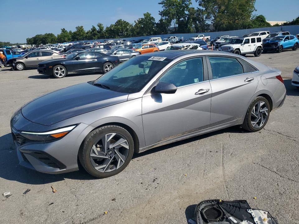 2025 HYUNDAI ELANTRA SEL - 1