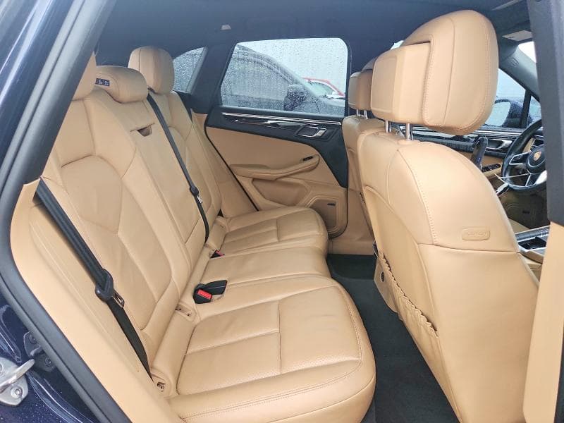 2018 PORSCHE MACAN 10