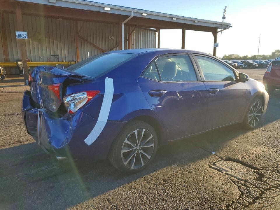 2019 TOYOTA COROLLA SE 3