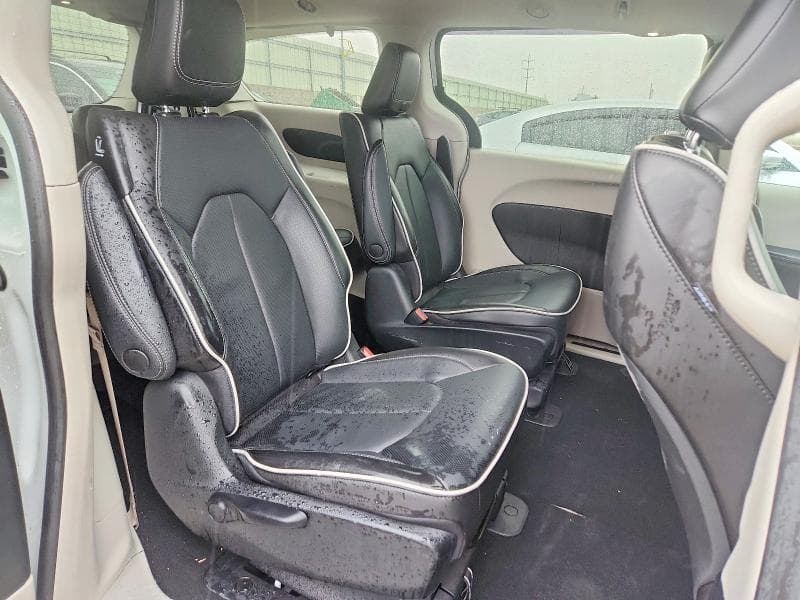 2023 CHRYSLER PACIFICA HYBRID LIMITED 11