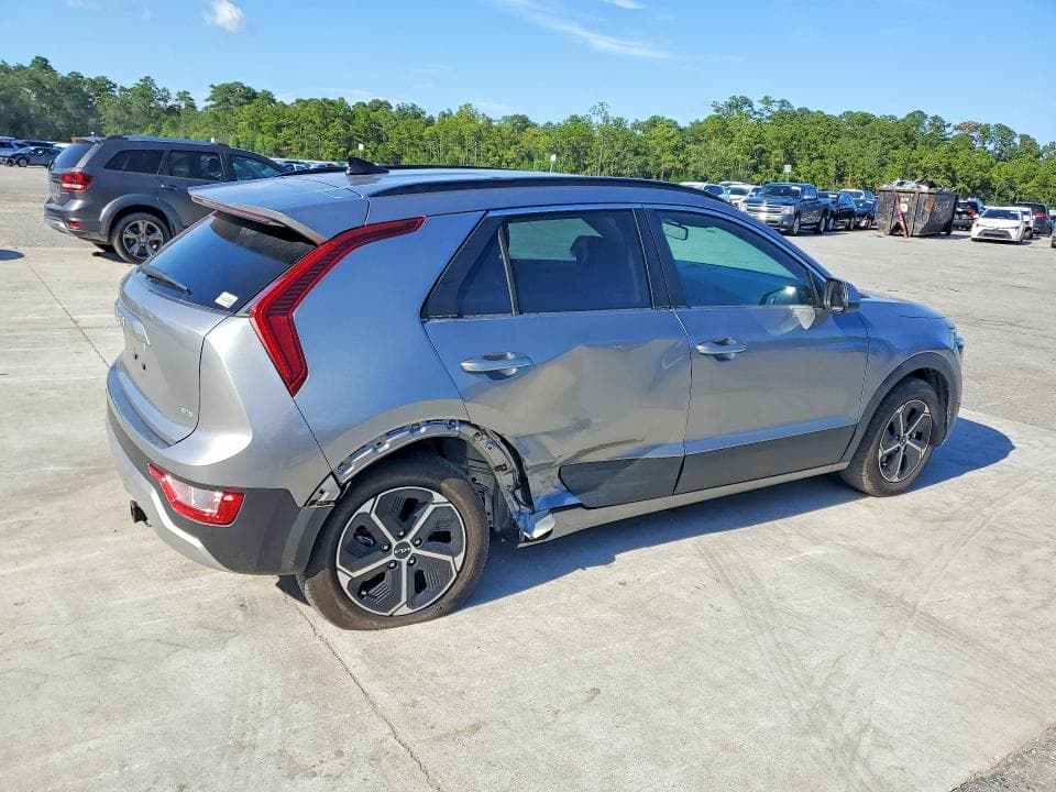 2025 KIA NIRO LX 3