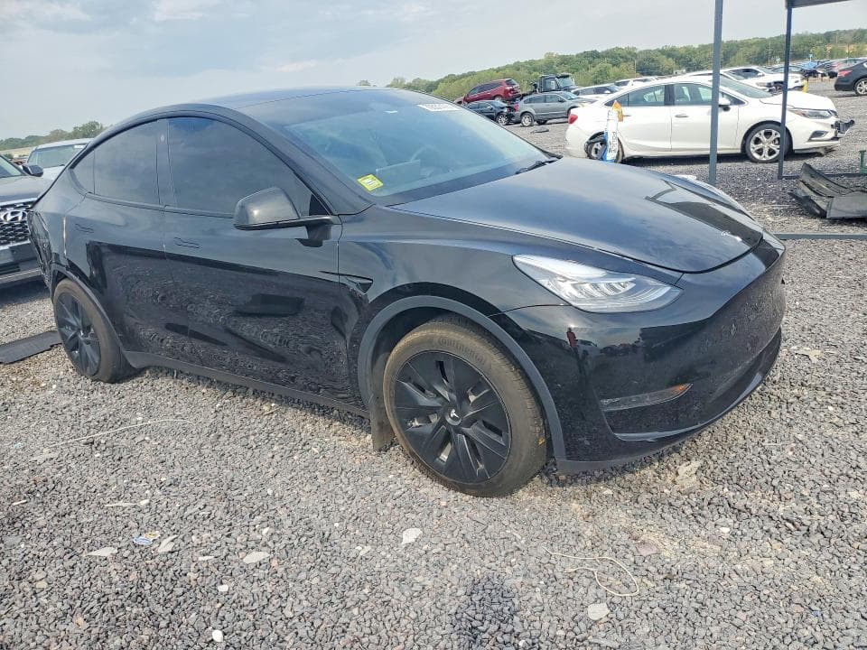 2023 TESLA MODEL Y 4