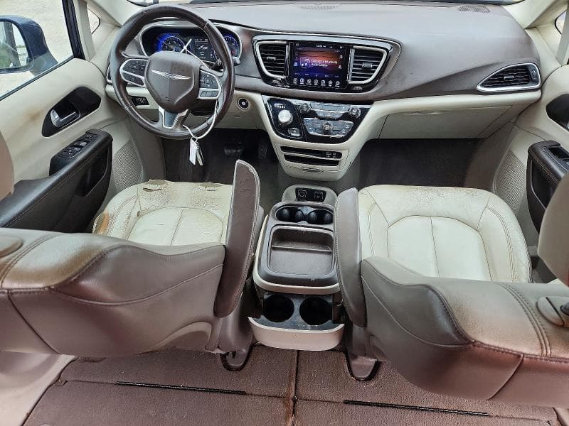2017 CHRYSLER PACIFICA TOURING L 8