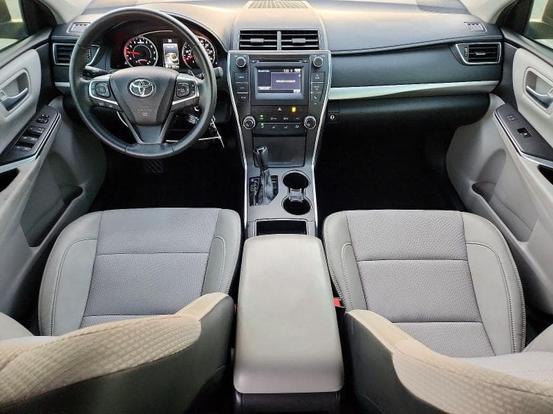 2017 TOYOTA CAMRY SE 8