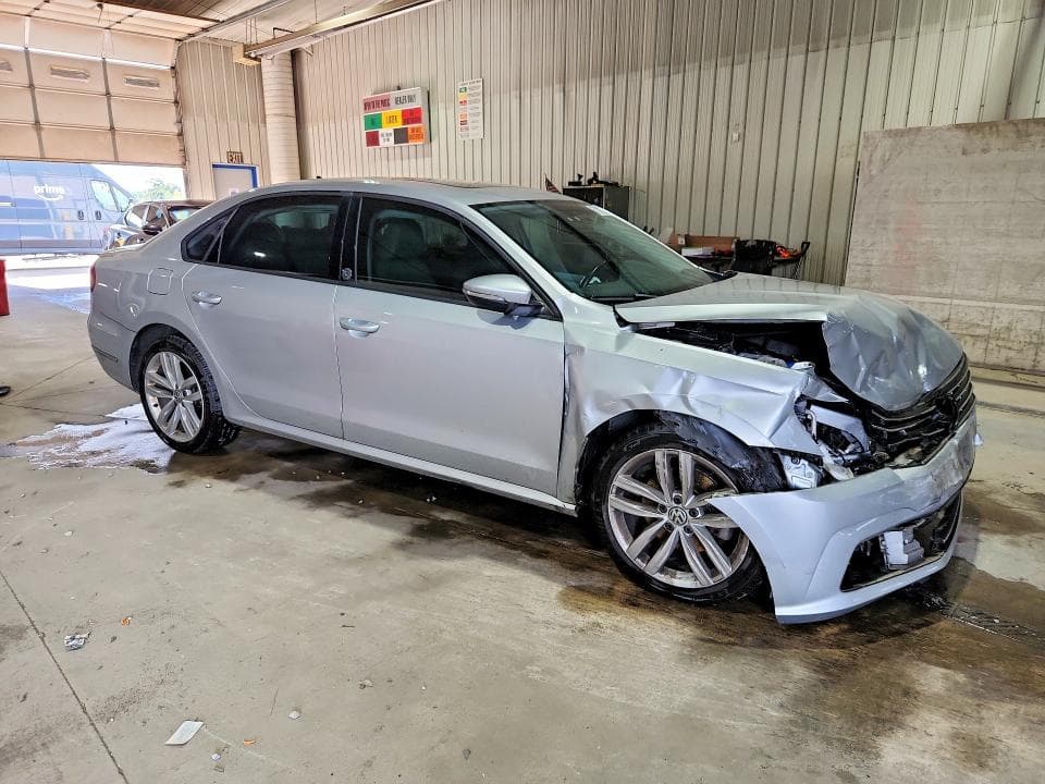 2019 VOLKSWAGEN PASSAT WOLFSBURG 4