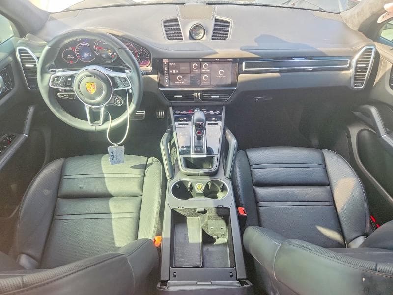 2021 PORSCHE CAYENNE GTS 8