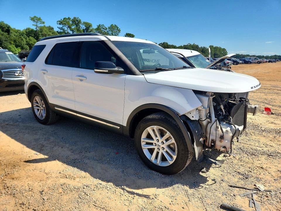 2017 FORD EXPLORER XLT 4