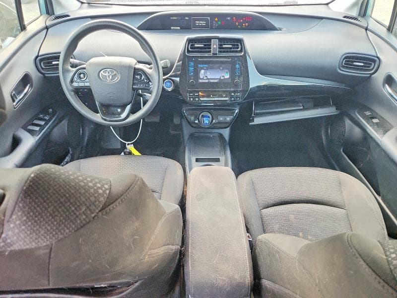 2019 TOYOTA PRIUS LE 8