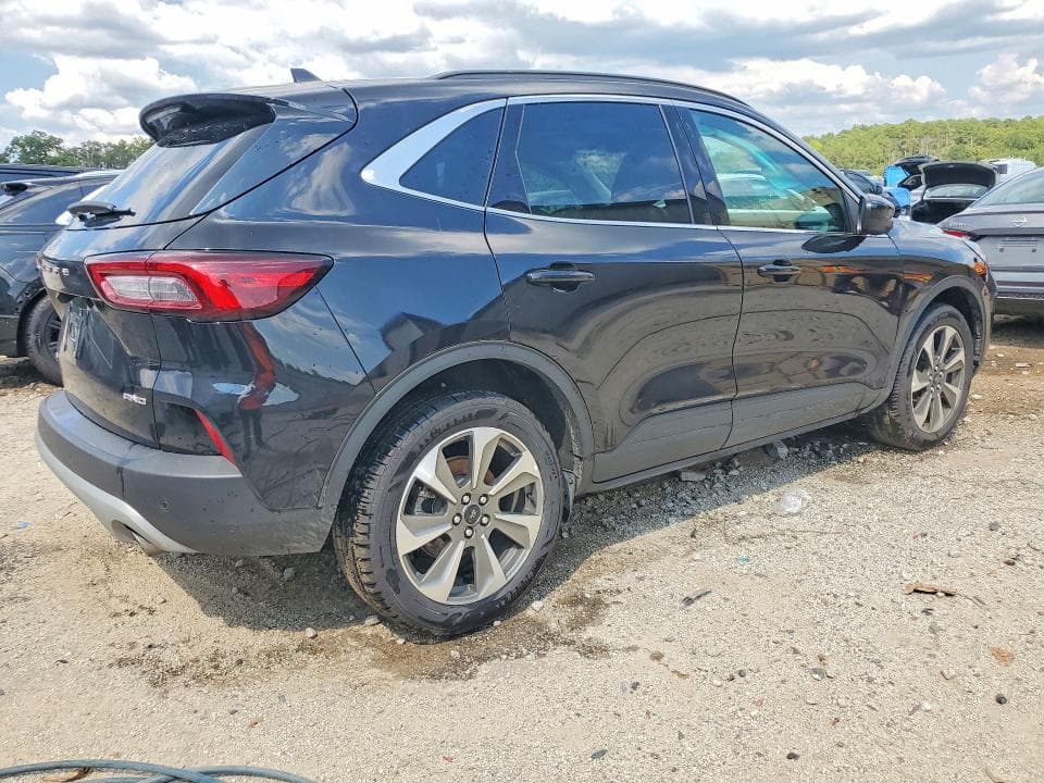 2025 FORD ESCAPE PLATINUM 3