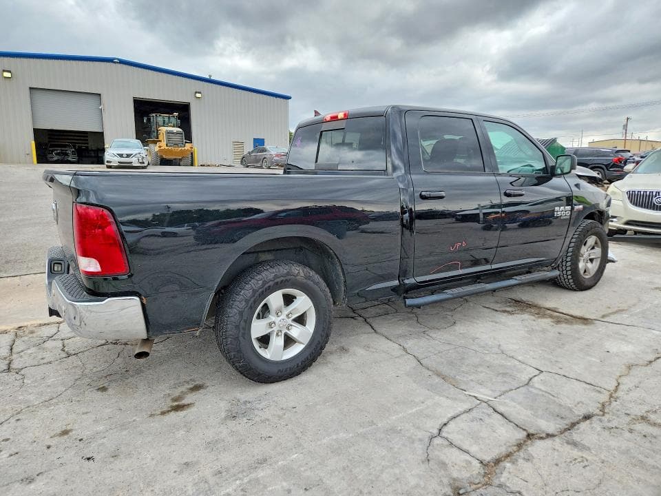 2020 RAM 1500 CLASSIC SLT 3