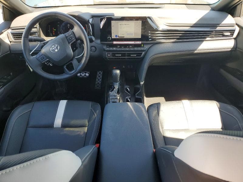2026 TOYOTA CAMRY SE 8