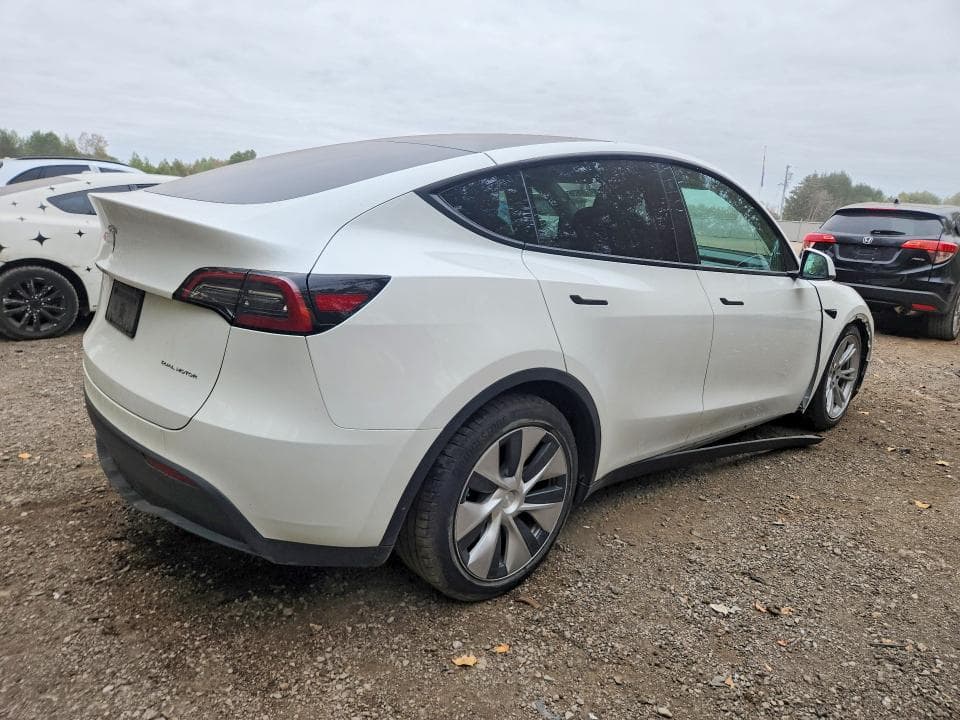 2023 TESLA MODEL Y 3