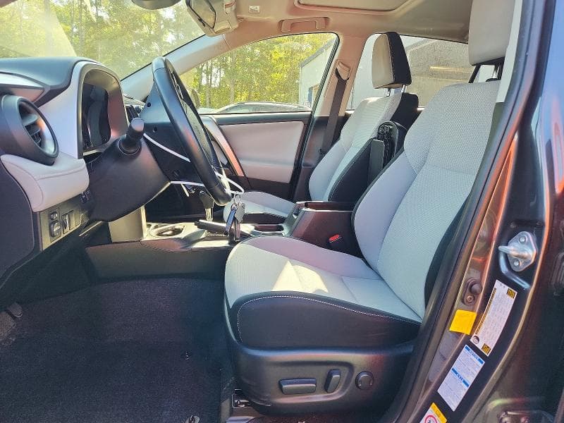 2018 TOYOTA RAV4 XLE 7