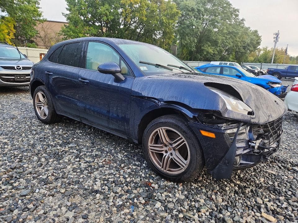 2018 PORSCHE MACAN 4