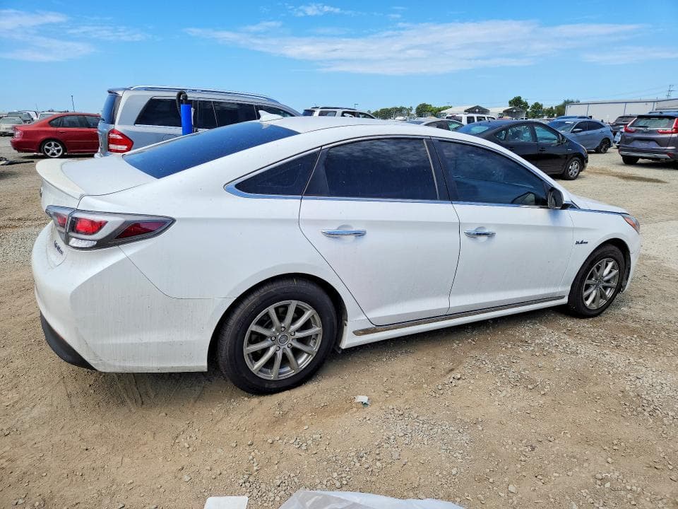 2017 HYUNDAI SONATA HYBRID SE 3