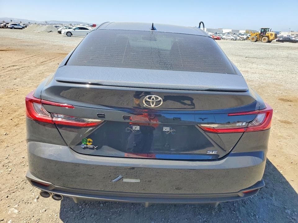 2026 TOYOTA CAMRY SE 6