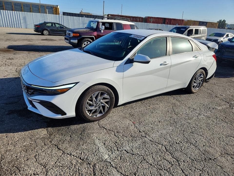 2024 HYUNDAI ELANTRA SEL - 1