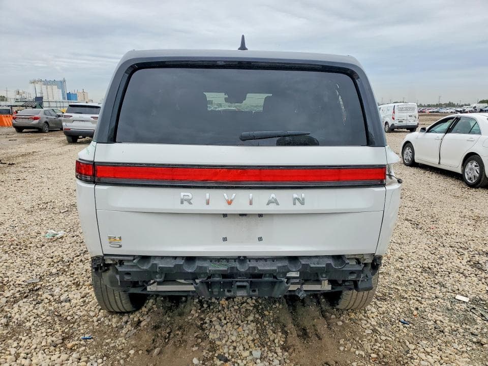 2023 RIVIAN R1S ADVENTURE 6