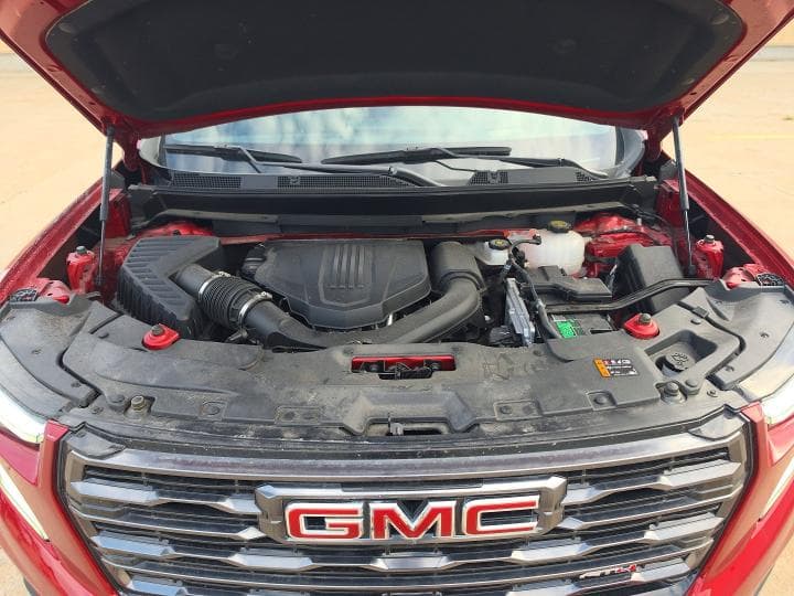 2025 GMC ACADIA AT4 7