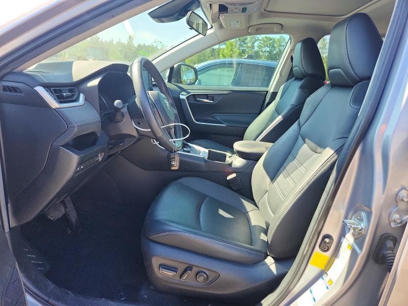 2022 TOYOTA RAV4 XLE PREMIUM 7