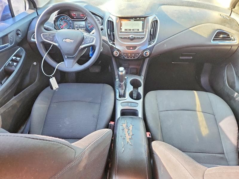 2017 CHEVROLET CRUZE LT 8