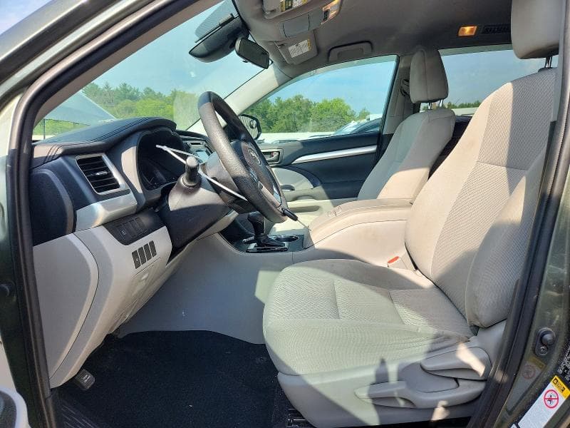 2019 TOYOTA HIGHLANDER LE 7